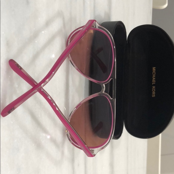 Michael kors sunglasses - Picture 6 of 7
